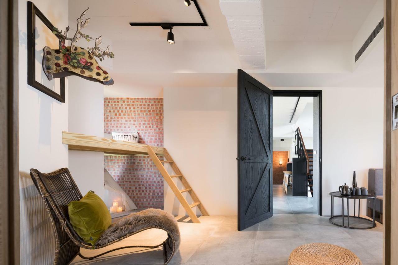 Black House Yilan Exterior photo