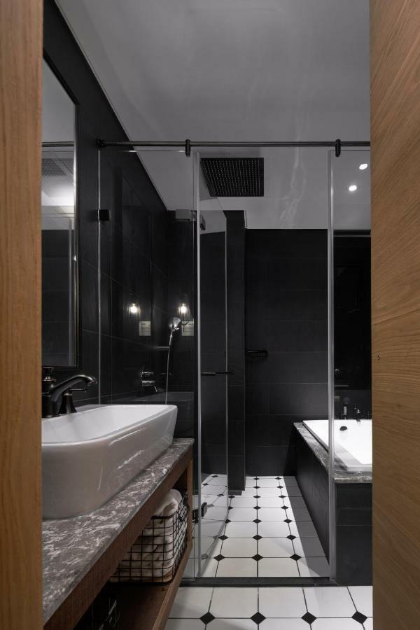 Black House Yilan Exterior photo
